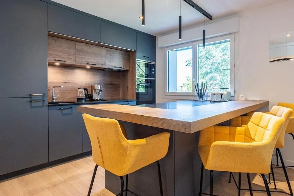 L'Oree Des Bois- Annecy Centre-3 Bedrooms-Parking